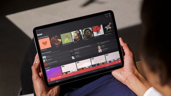 Deezer en YouTube openen de aanval op Spotify met AI-maatregelen en betere geluidskwaliteit