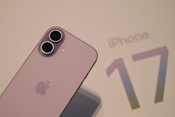 Apple brengt dit najaar na lang wachten eindelijk de eerste vouwbare iPhone uit. Nu blijkt dat we daar mogelijk langer op moeten wachten dan eerst werd gedacht.
