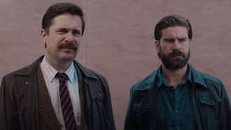 Hans Teeuwen vermoord bejaarden in gruwelijke Videoland-serie