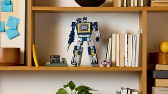 Lego heeft een nieuwe set voor volwassenen aangekondigd van Transformers. Het is de derde set in de lijn van de transformeerbare personages.