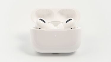 AirPods Pro in case 001