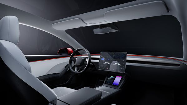 Vernieuwde Tesla Model 3 krijgt tweede beeldscherm, groter actieradius en meer