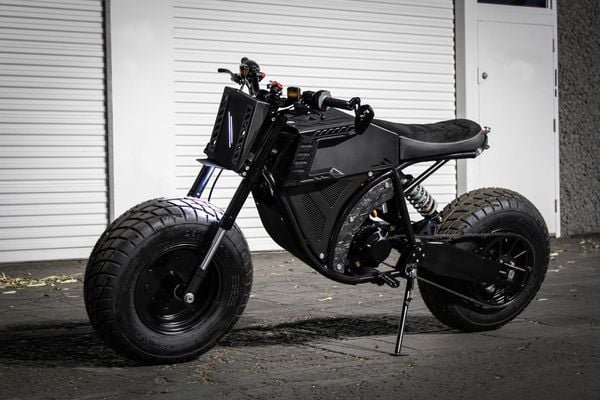 Deze bizarre elektrische motor is nog lelijker dan een fatbike