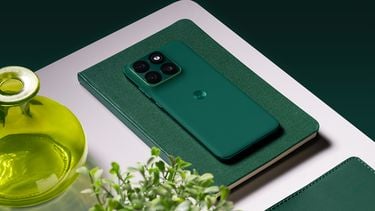 Motorola komt met opvallende Edge 70 Fusion met 24K goud-accenten