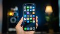 Apple Intelligence kan ik veel landen samenvattingen maken van je binnengekomen meldingen. Apple gaat na kritiek nu aangeven dat die gemaakt zijn met kunstmatige intelligentie.