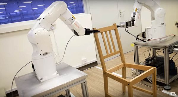 robot NTU Singapore Ikea stoel