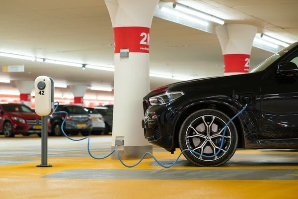 Oude batterijen van elektrische auto's straks bijna als nieuw worden dankzij nieuwe techniek