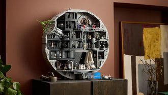 Lego heeft eindelijk een nieuwe Death Star van Star Wars onthuld. De set is de duurste set ooit met een prijs van 999 euro.