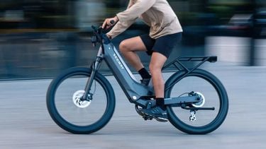 Waarom de elektrische fiets gezonder is dan de normale