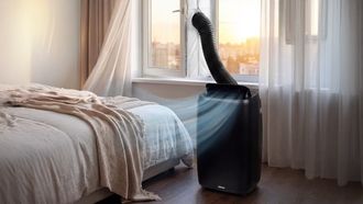 De zomer komt steeds dichterbij en lijkt elk jaar warmer te worden. Action loopt weer eens te stunten met een betaalbare mobiele smart airco.