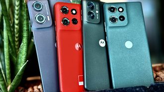 Motorola lanceert vandaag 4 nieuwe telefoons. De twee uitblinkers zijn de Motorola Edge 50 en de Edge 50 Neo. Voor 2024 is de Edge-familie hiermee compleet.