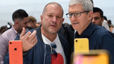 Tim Cook Apple iphone Xs iPhone xr