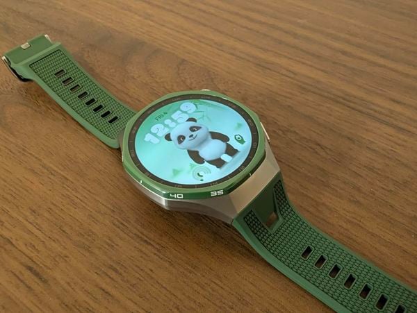 De Huawei Watch GT 7 Pro zit vol functies voor fanatieke buitensporters. Maar juist de accu maakt hem ook interessant voor mensen die vooral vergeten hun smartwatch op te laden. Job testte het horloge