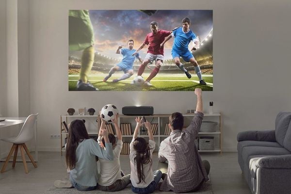 Kan de beamer in 2025 echt de smart-tv vervangen?