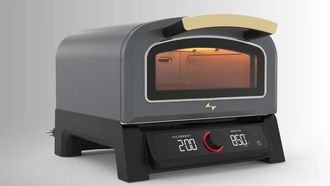 Als je een pizza bakt moet je algauw een minuut of 12 wachten voor je ronde hoofdgerecht lekker gebakken is. Duurt je dat te lang, dan biedt een nieuwe slimme, kleine oven een oplossing.