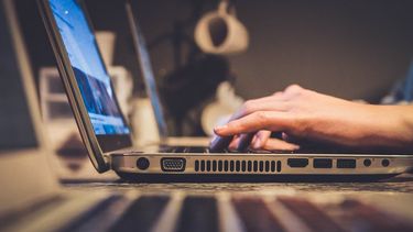 Deze apps laten je overal gratis wifi vinden