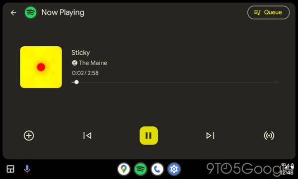 Mensen met Android Auto kunnen net voor de jaarwisseling opnieuw een verandering tegemoetzien. Google verandert namelijk de lay-out van de mediaspeler.