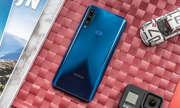 Honor 9X review design