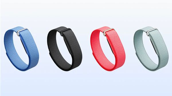 Na veel wachten hebben we eindelijk een schermloze fitnesstracker van Google. Het bedrijf heeft gisteren de Fitbit Air onthuld.