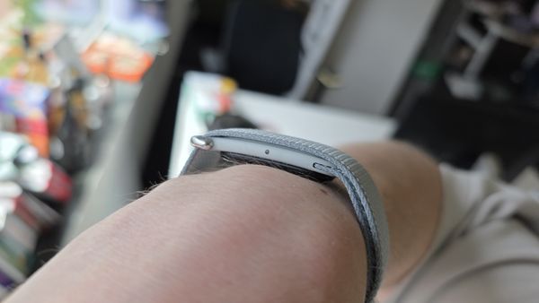 Met de Fitbit air schakelt Google niet alleen de bestaande concurrentie uit, het maakt fitness tracking ook toegankelijker dan ooit, met één kanttekening.