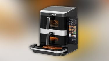 Airfryen is handig voor allerlei dingen, maar wat nou als er ook een pizza-oven in verwerkt zat en wat nou als die ook nog eens spotgoedkoop was?