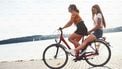 Op de elektrische fiets met z' tweeën? Hier moet je rekening mee houden