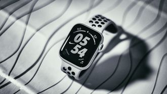 Apple Watch iPhone iOS 17