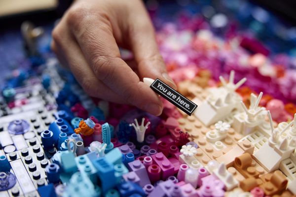 Ruimtefans opgelet. Een van de meest indrukwekkende Lego-sets voor aan je muur is nu voor een leuke prijs te krijgen.