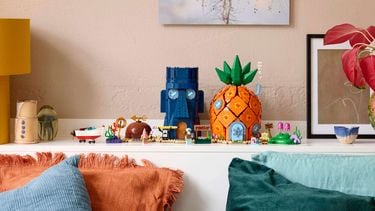 Tegen alle verwachtingen in is het LEGO gelukt om een geweldige SpongeBob-set te maken. Hij verschijnt pas 1 september, maar hier koop je 'm met een lekkere korting.