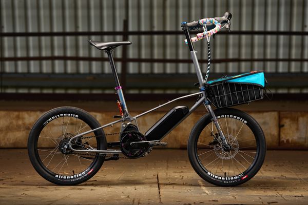 Bizarre elektrische fiets kan je meenemen in het vliegtuig