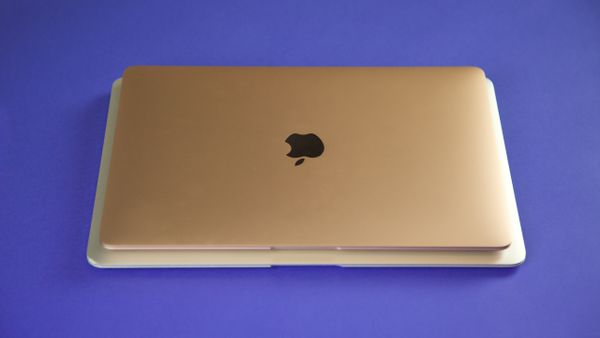 MacBook Air 2017 vs MacBook Air 2018 16x9