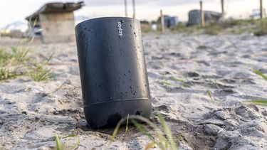 Sonos Move op het strand