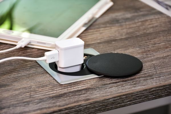 Waarom je die USB-aansluiting op je smart-tv echt wil gebruiken