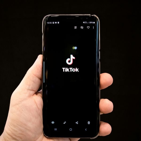 Ondanks het feit dat TikTok in de Verenigde Staten niet te downloaden is in de App Store of Google Play Store, kunnen Amerikanen de app toch installeren. Daar heeft het Chinese bedrijf nu voor gezorgd.