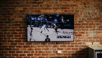Waarom je jouw smart-tv niet aan de muur wil hangen
