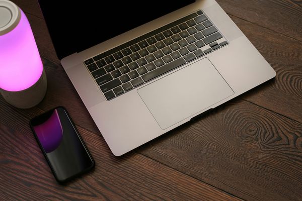 Waar je alert op wil zijn bij een tweedehands laptop en smartphone