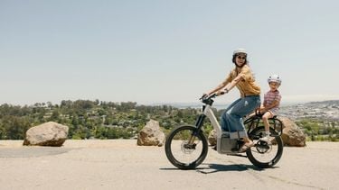 Elektrische autobouwer komt met bizarre elektrische fiets