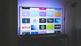 Je smart tv heeft een gratis Netflix en Disney+-alternatief