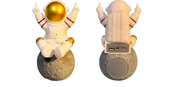 Bluetooth speaker astronaut
