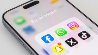 Meta heeft een nieuwe app uitgebracht waarmee het de strijd met Snapchat lijkt te willen aangaan. Instants, zoals het nieuwe sociale medium heet, is nog niet direct in ons land te gebruiken.