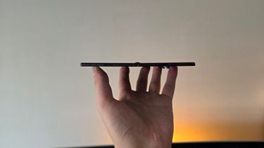 Met het nieuwe paspoortformaat van de Samsung Galaxy Z Fold8, is het heet geworden onder de voeten van zijn grotere broer. Is de Galaxy Z Fold8 Ultra nog wel de prijs waard?