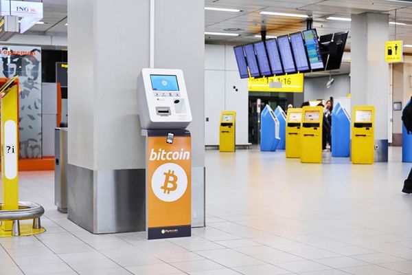 Bitcoin automaat Schiphol