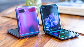 Samsung Galaxy Z Flip uitgelicht