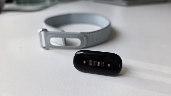 Met de Fitbit air schakelt Google niet alleen de bestaande concurrentie uit, het maakt fitness tracking ook toegankelijker dan ooit, met één kanttekening.