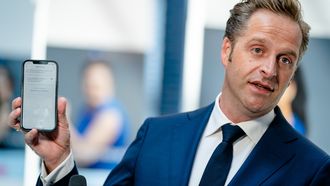 Minister De Jonge activeert update CoronaCheck-app