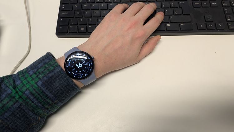 De Google Pixel Watch 4 is zonder twijfel de beste smart watch ooit om een paar goede redenen. Althans, voor Android-gebruikers.