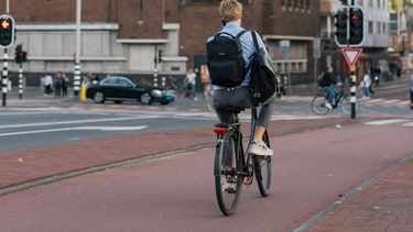 Er komen in Amsterdam toch geen slimme stoplichten. De gemeente is bang voor mogelijk negatieve gevolgen van de verkeerslichten.