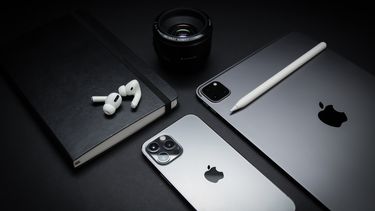 iPhone, iPad, AirPods