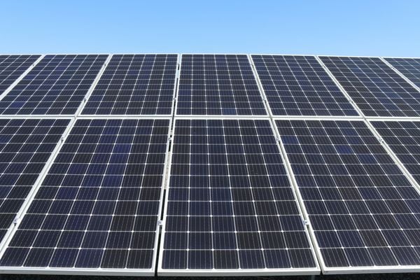 Zonnepanelen in 2027? Dit kost de salderingsregeling je