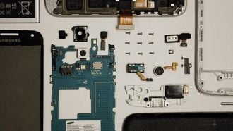 De goedkoopste Samsung-telefoon van dit moment heeft een grotere accu dan de beste en duurste modellen van de fabrikant. Ja, dat lees je goed.
